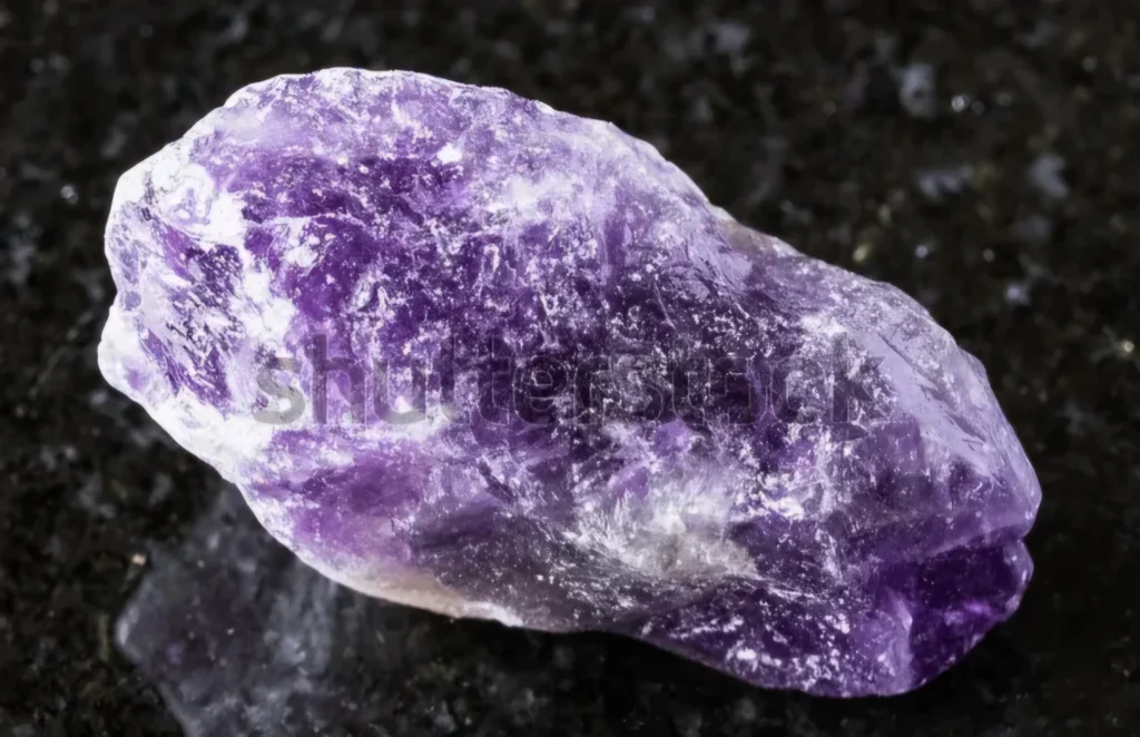 Minerales energéticos, piedras preciosas, gemas, protección, amuletos, talismanes